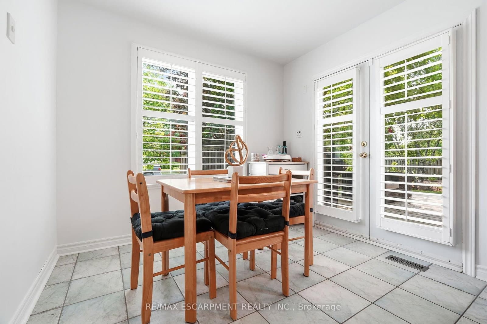 1154 Windrush Drive thumbnail 12