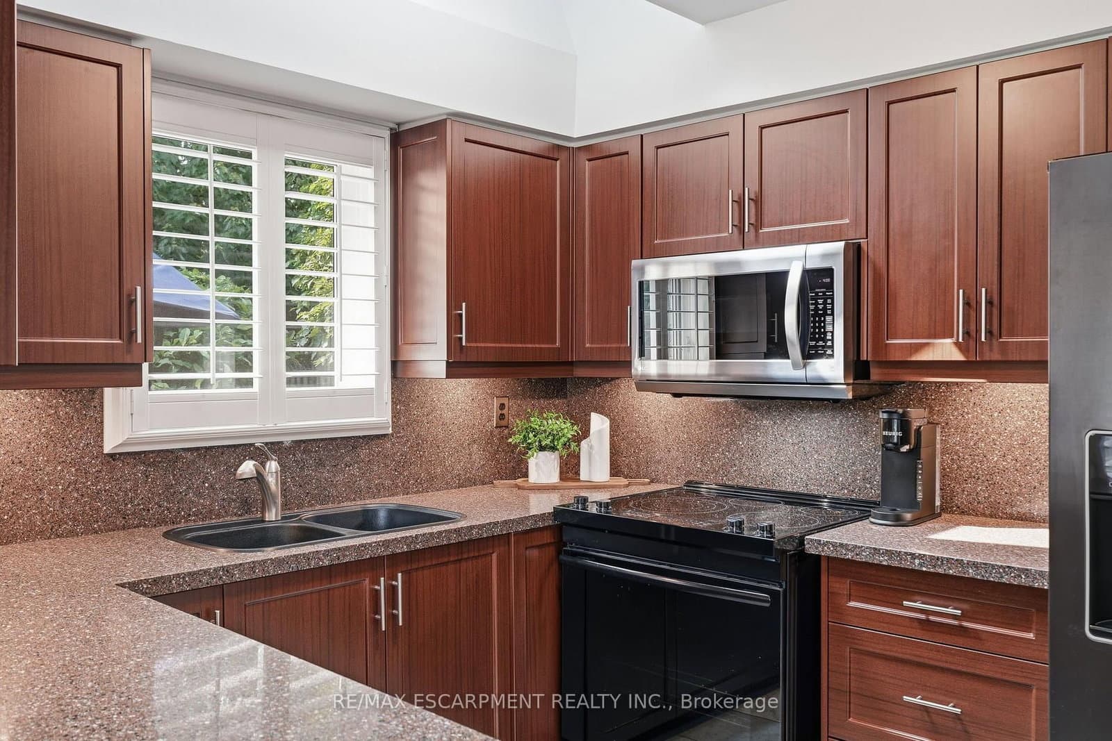 1154 Windrush Drive thumbnail 17