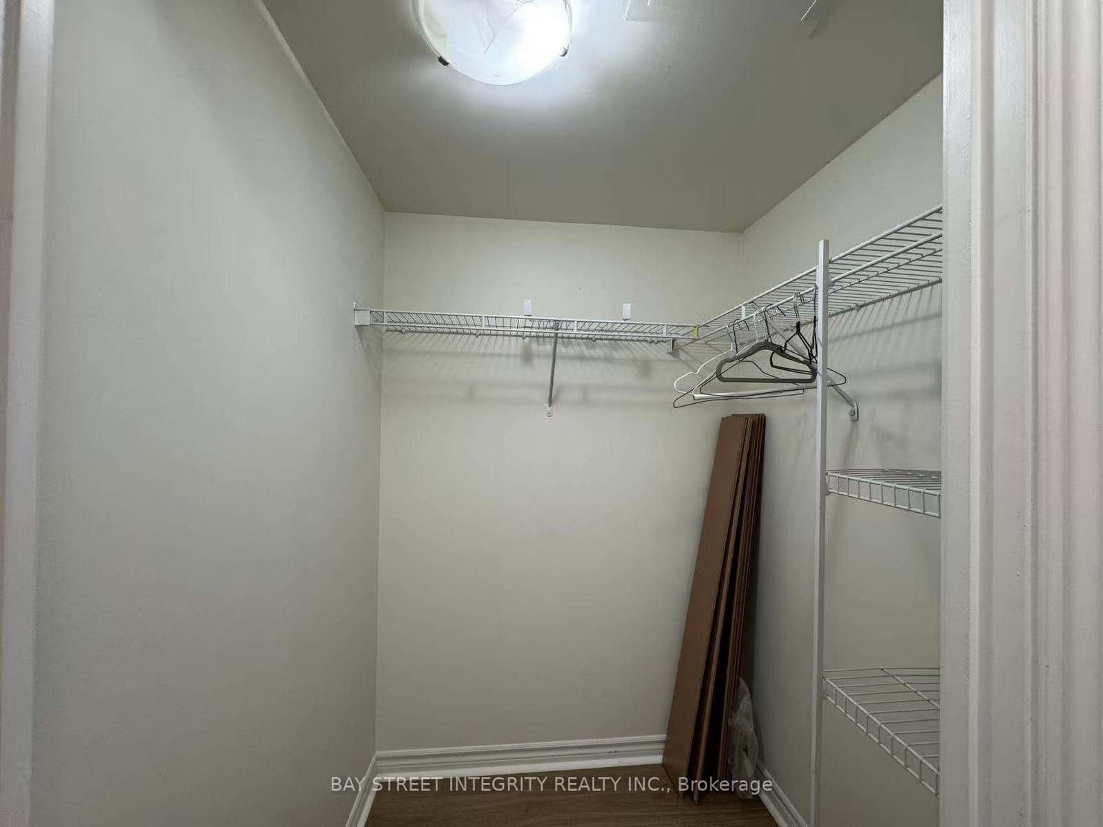 3888 Duke Of York Boulevard, Unit 2328 thumbnail 5