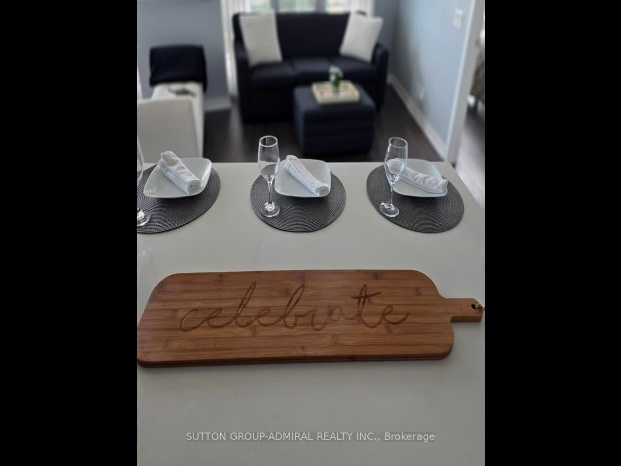 2212 Lake Shore Boulevard W, Unit 1803 thumbnail 5