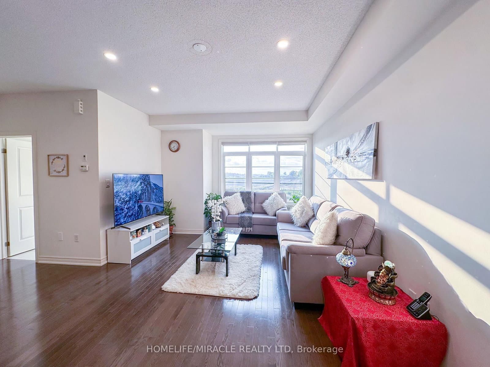 58 Fruitvale Circle thumbnail 3