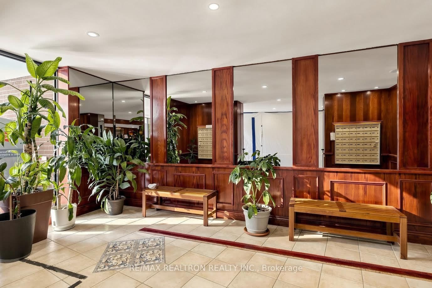 3145 Queen Frederica Drive, Unit 706 thumbnail 18