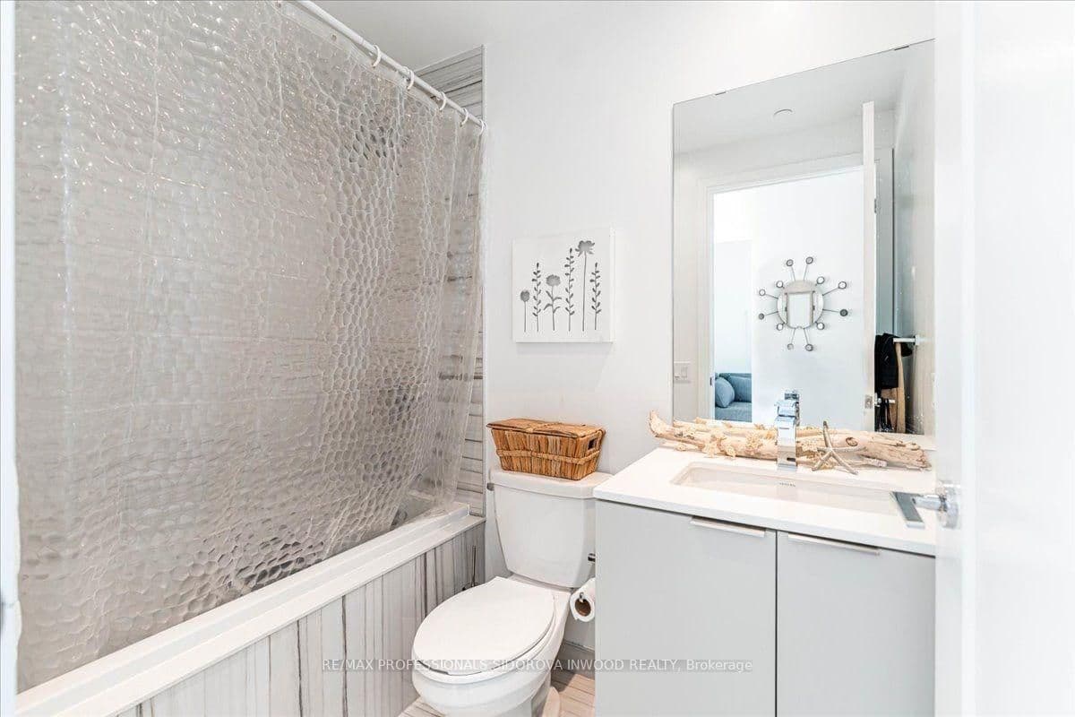 70 Annie Craig Drive, Unit 4105 thumbnail 12