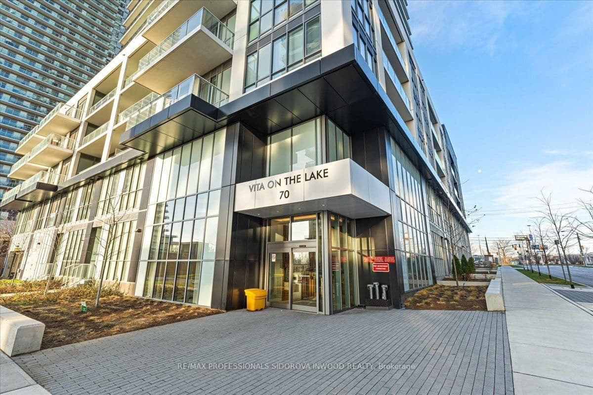 70 Annie Craig Drive, Unit 4105 thumbnail 2