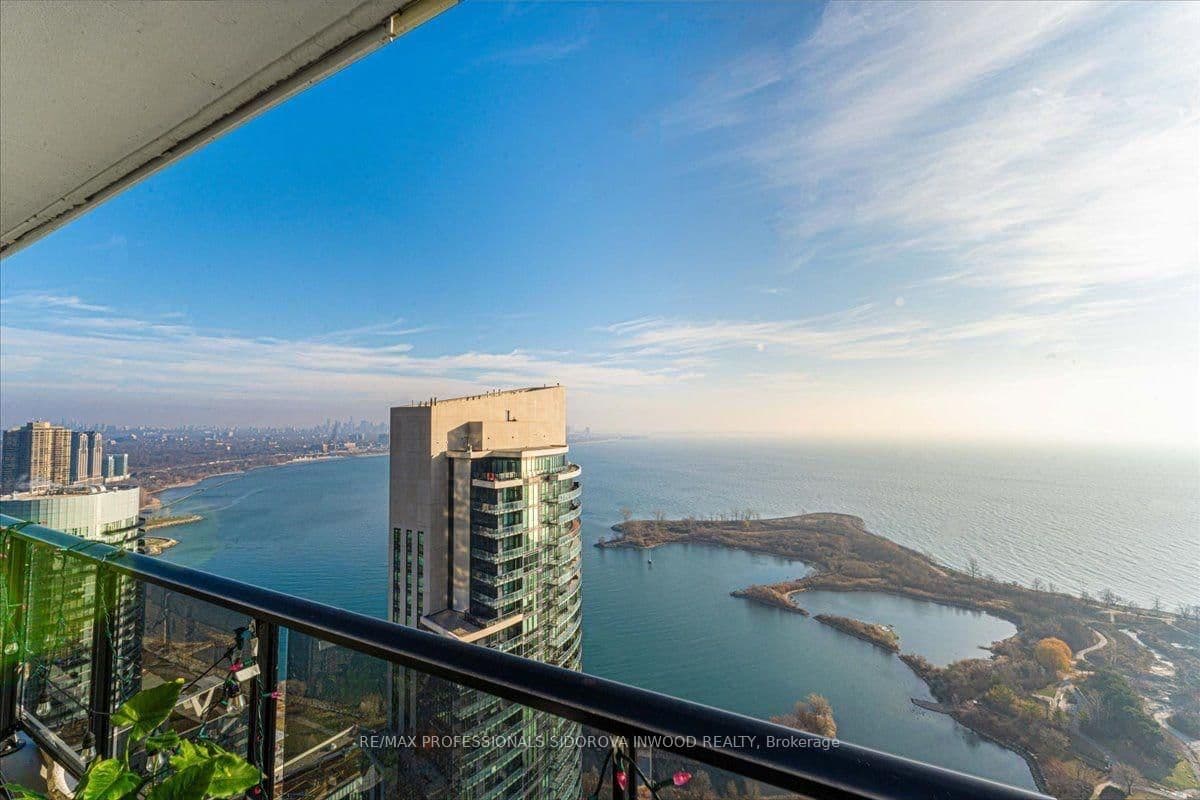 70 Annie Craig Drive, Unit 4105 thumbnail 20