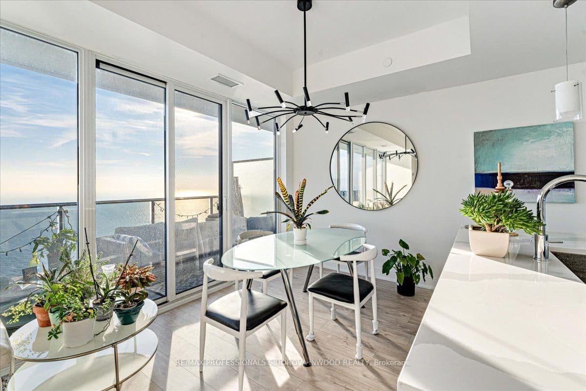 70 Annie Craig Drive, Unit 4105 thumbnail 7
