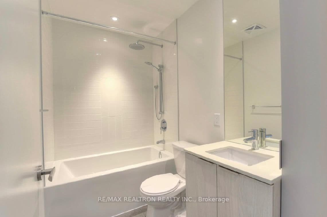 448 Burnhamthorpe Road W, Unit 811 thumbnail 18