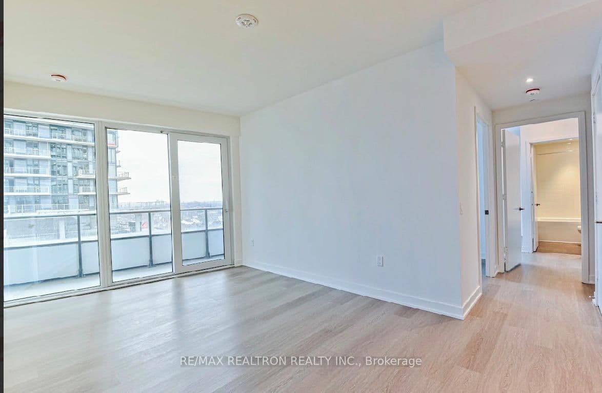 448 Burnhamthorpe Road W, Unit 811 thumbnail 9