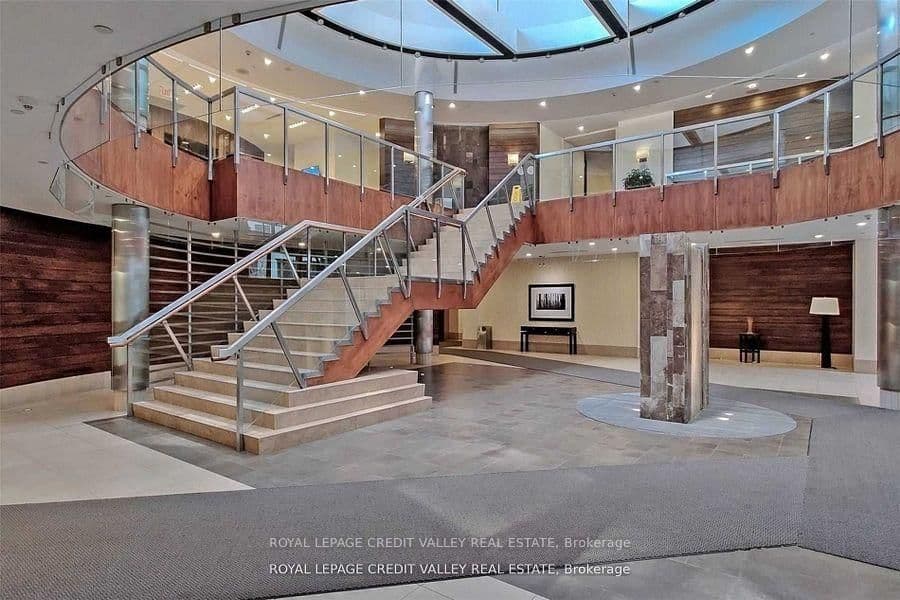 3880 Duke Of York Boulevard, Unit 1204 thumbnail 2