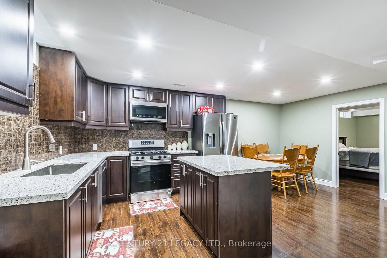11 DRUMMONDVILLE Drive thumbnail 23