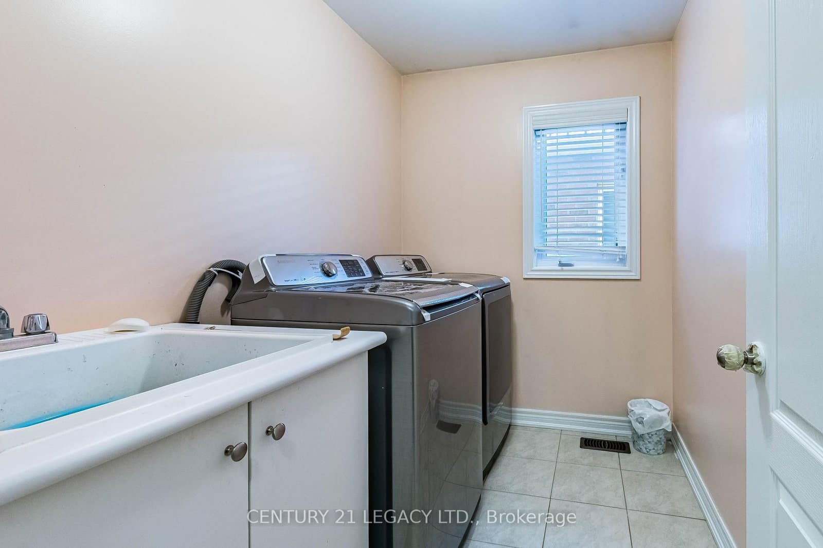 11 DRUMMONDVILLE Drive thumbnail 30