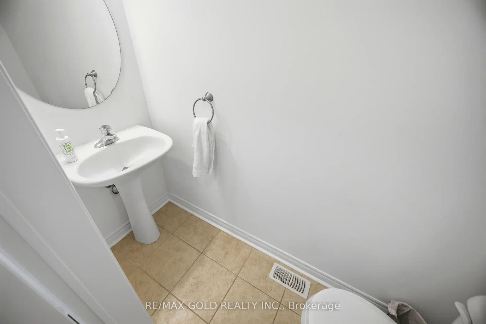 29 Aspenview Avenue thumbnail 19
