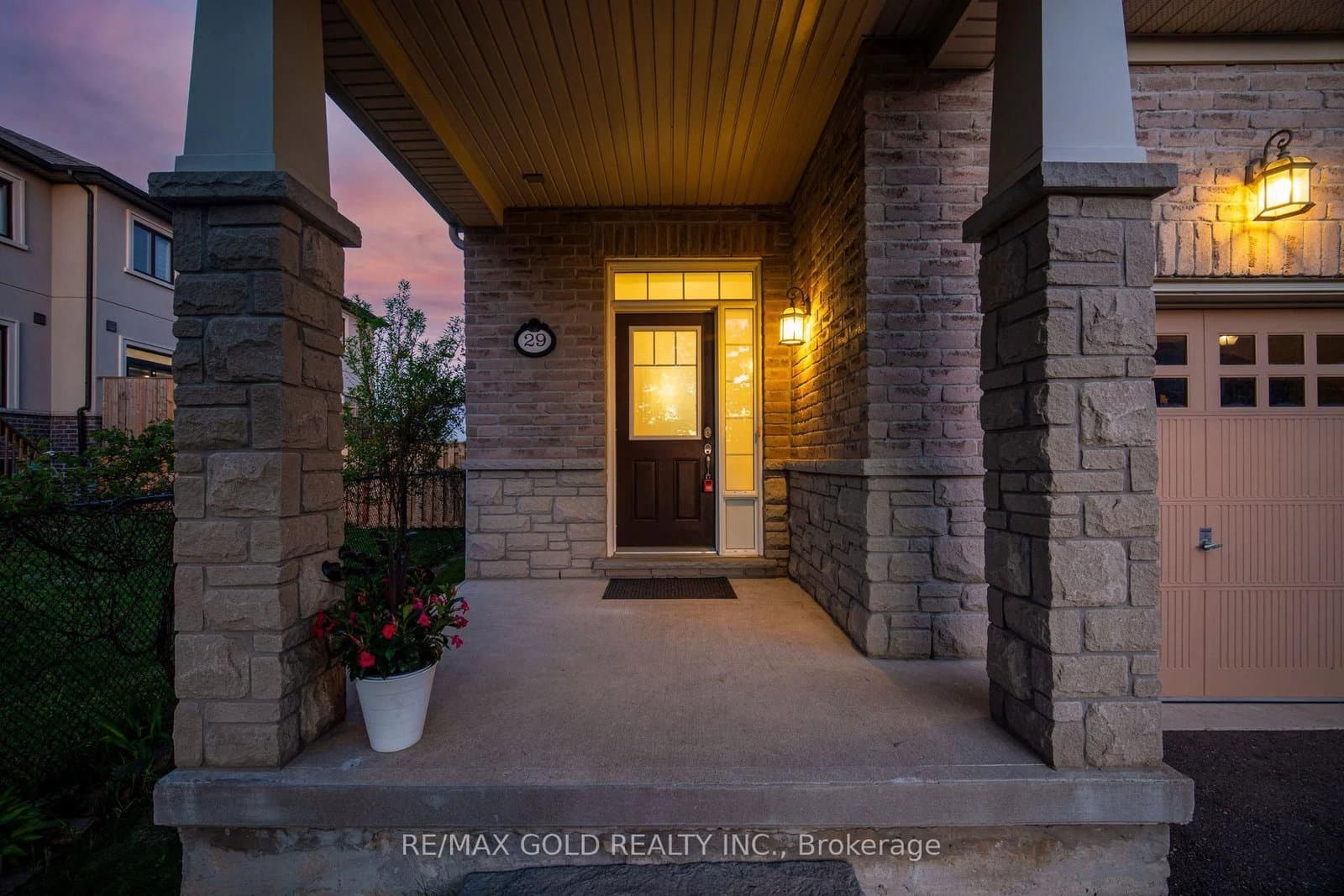29 Aspenview Avenue thumbnail 4