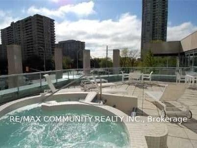 1 Elm Drive W, Unit 304 thumbnail 12