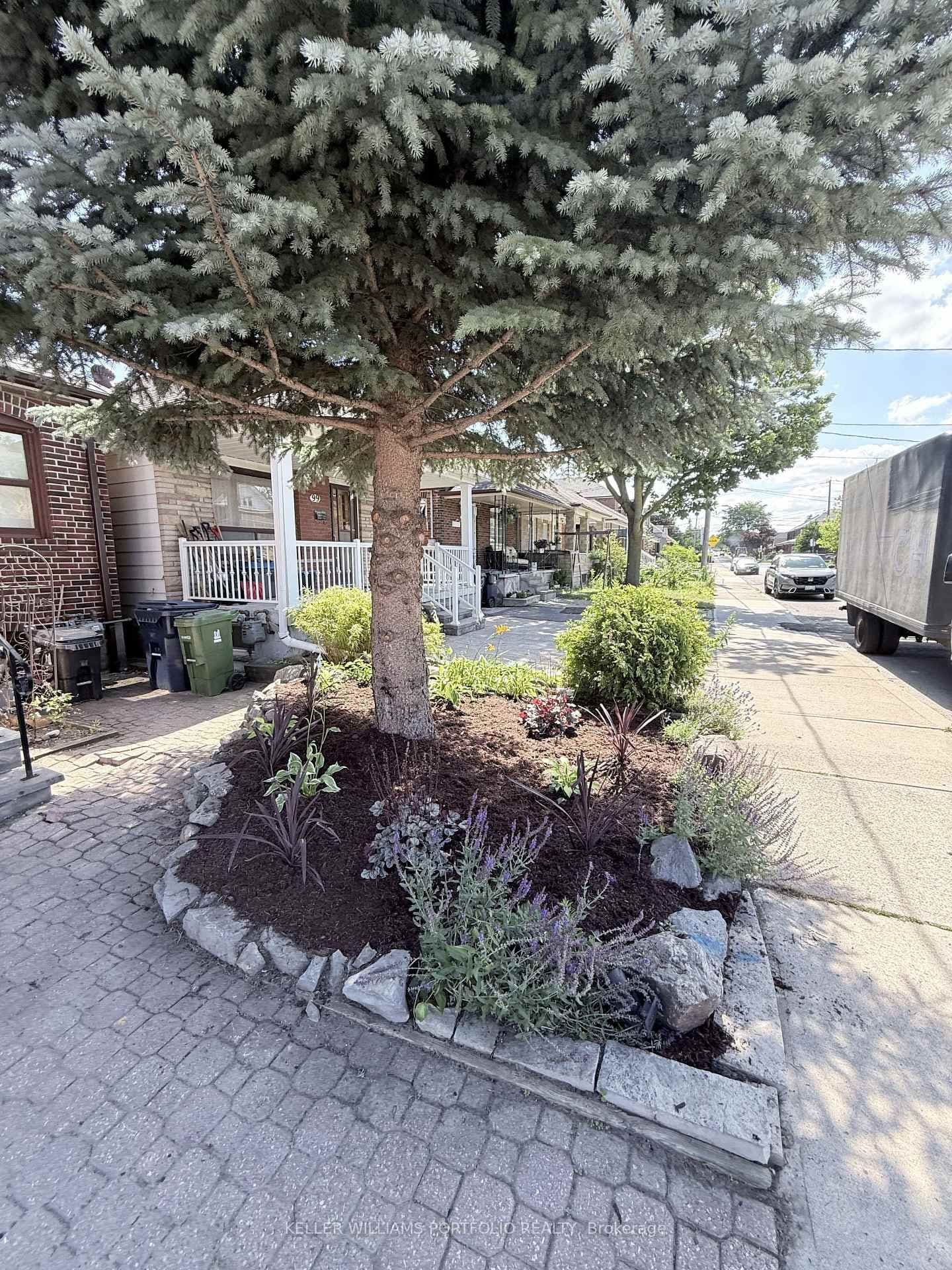 97 Livingstone Avenue thumbnail 15