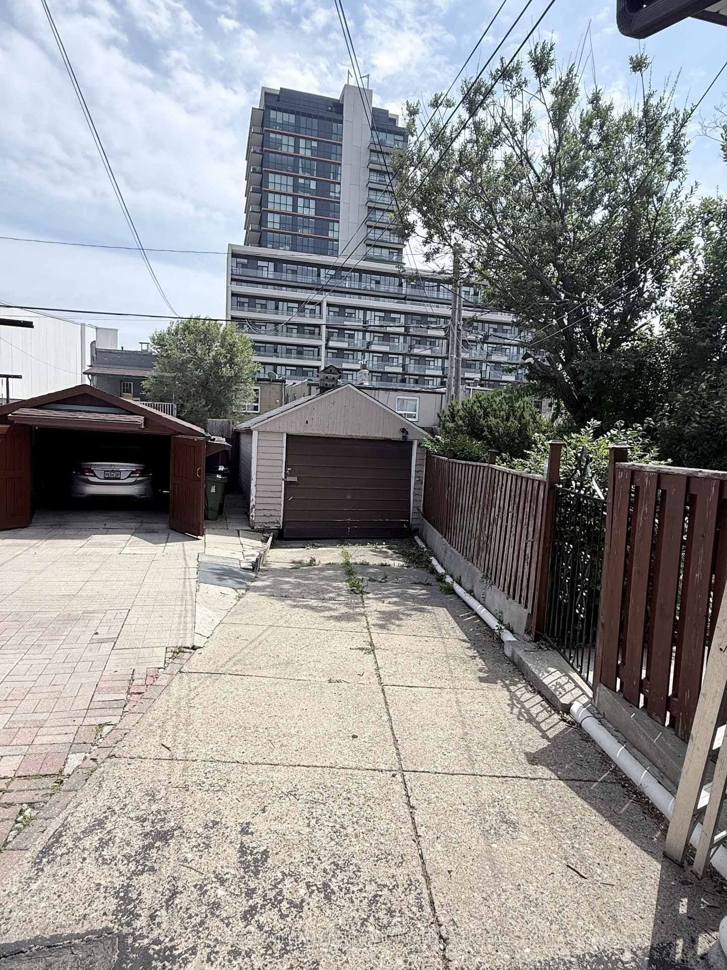 97 Livingstone Avenue thumbnail 17