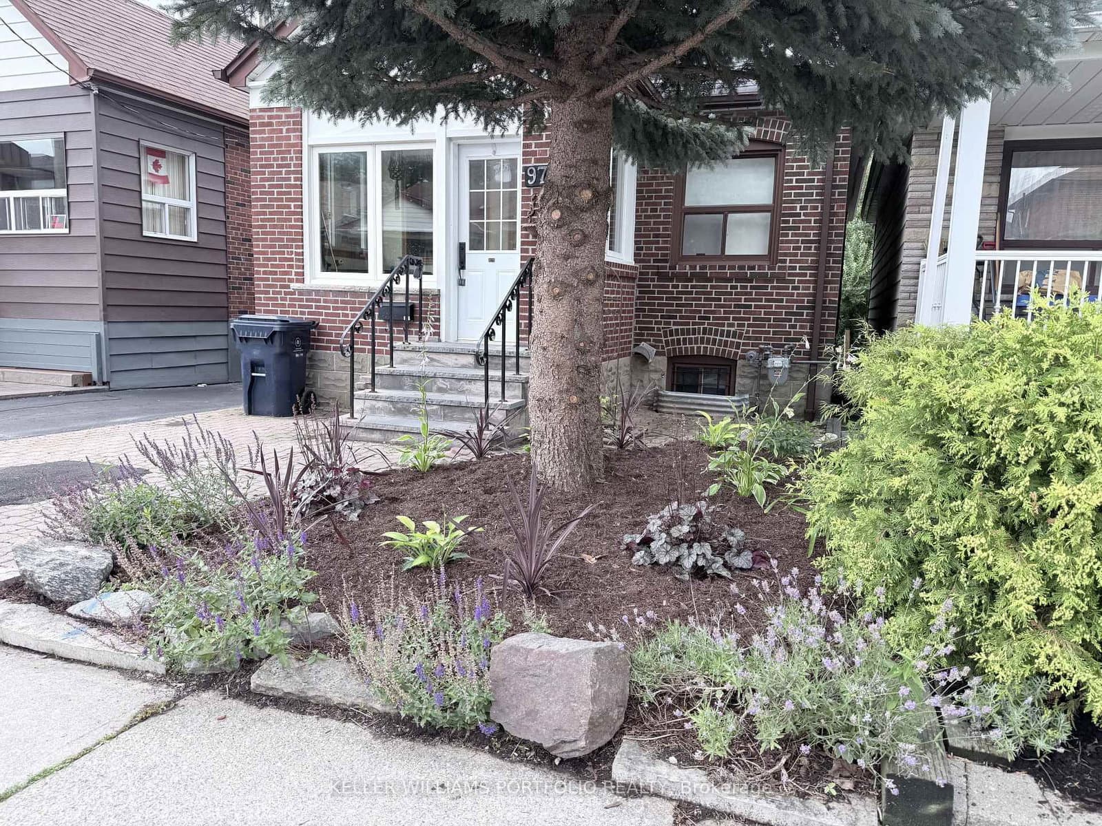 97 Livingstone Avenue thumbnail 3