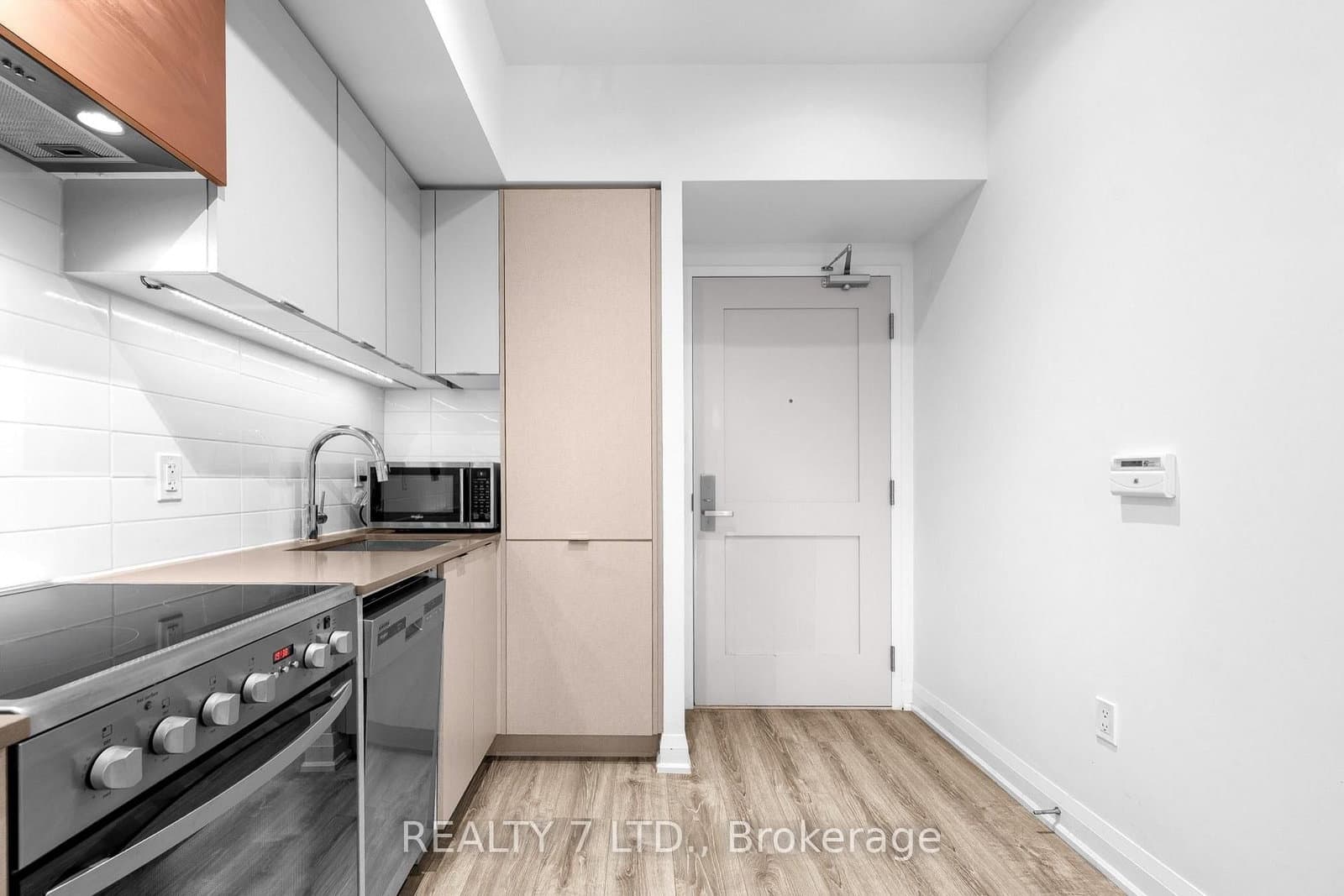 26 Gibbs Road, Unit 1033 thumbnail 11