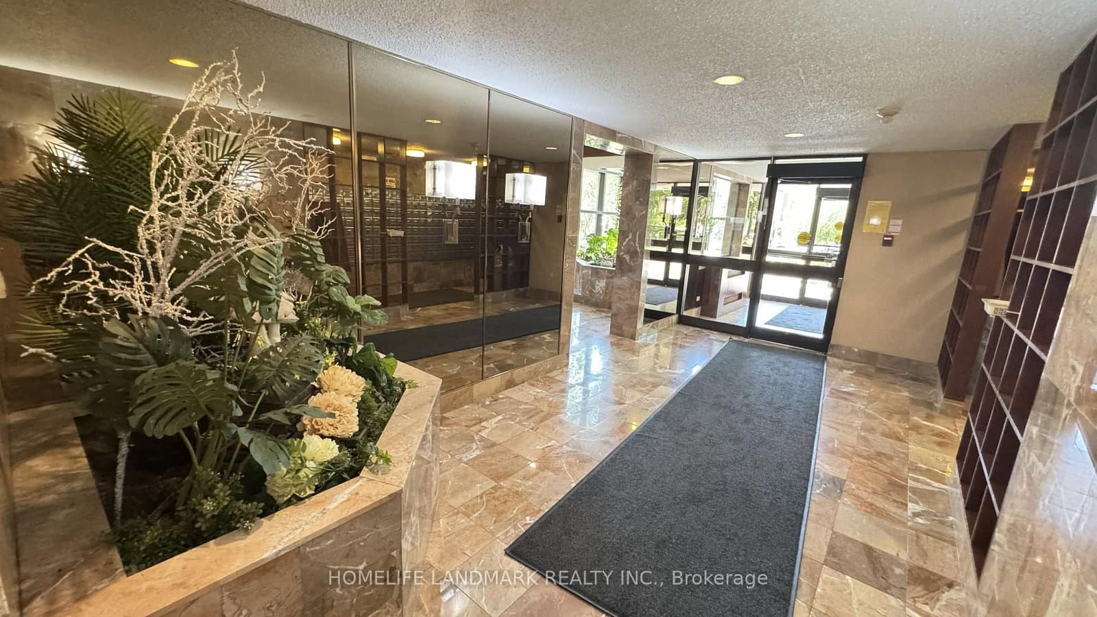 100 County Court Boulevard, Unit 707 thumbnail 8