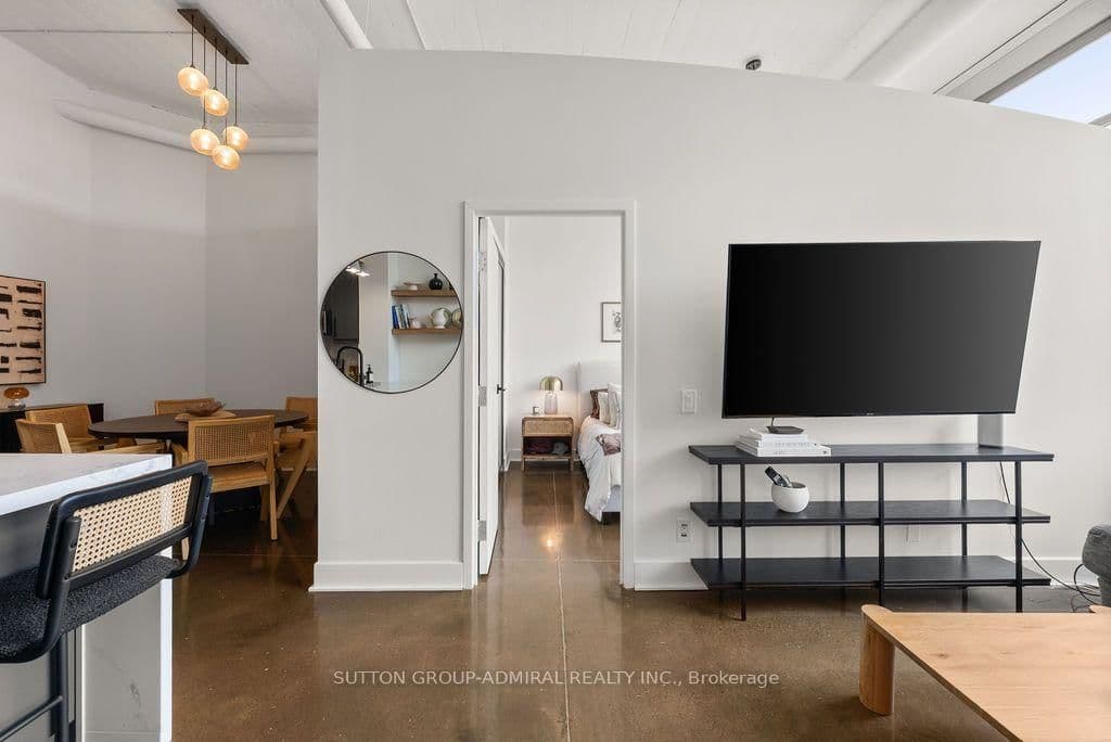 1001 Roselawn Avenue, Unit 124 thumbnail 20