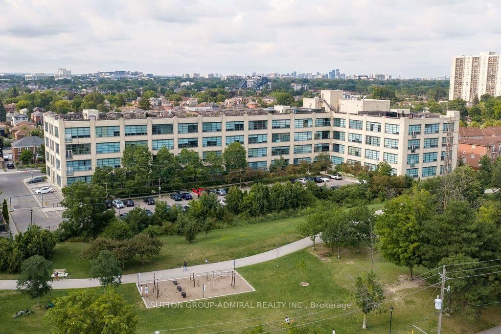1001 Roselawn Avenue, Unit 124 thumbnail 33