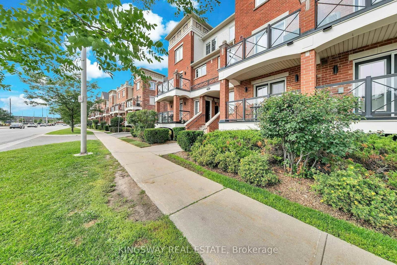 2557 Sixth Line W, Unit 6 thumbnail 3