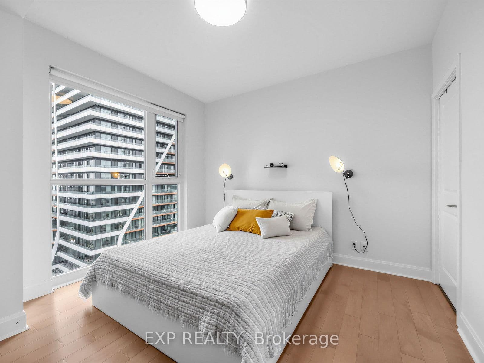 33 Shore Breeze Drive, Unit 1910 thumbnail 15