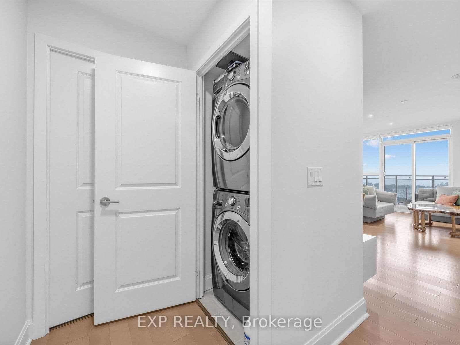 33 Shore Breeze Drive, Unit 1910 thumbnail 21