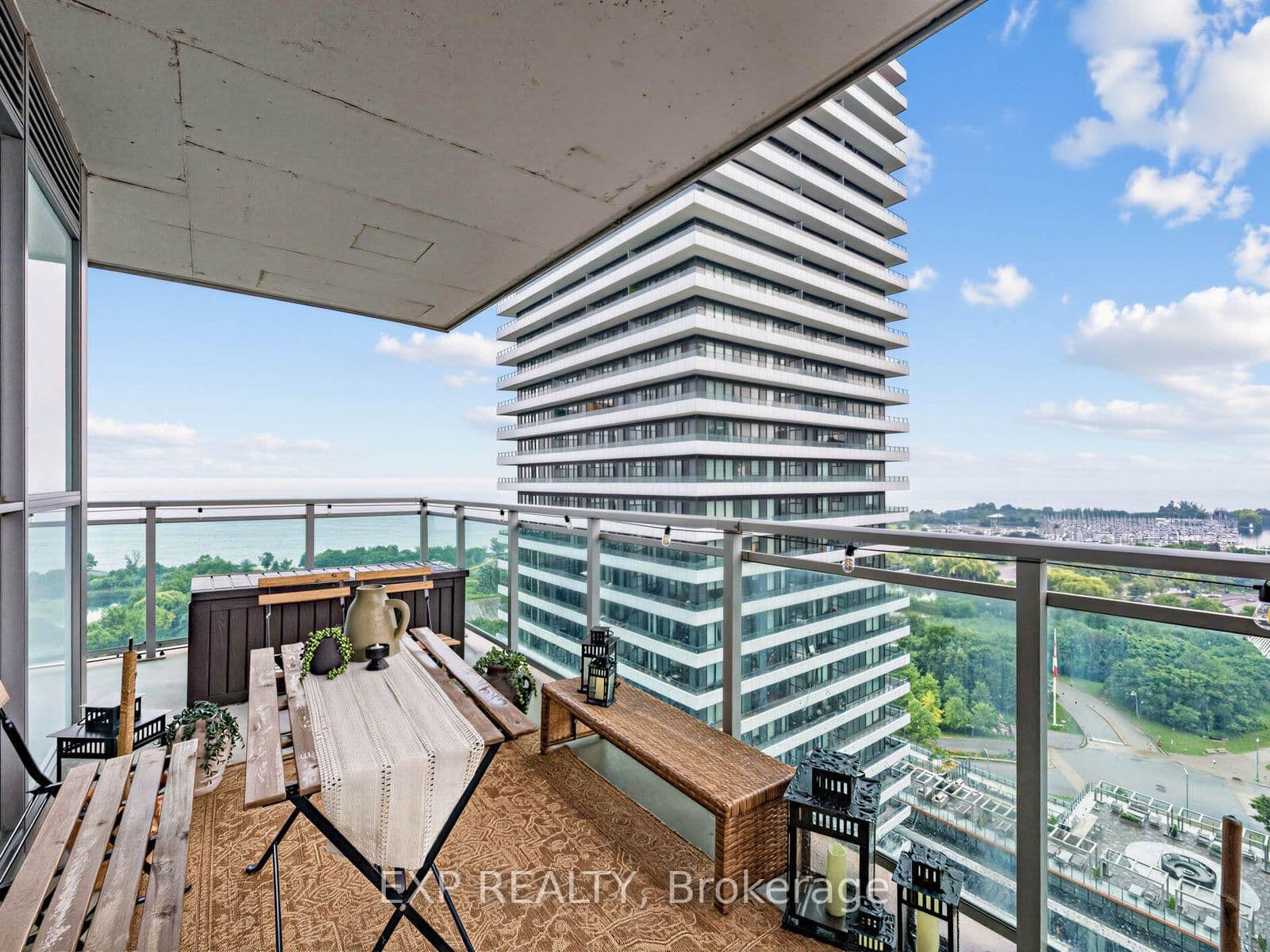 33 Shore Breeze Drive, Unit 1910 thumbnail 22