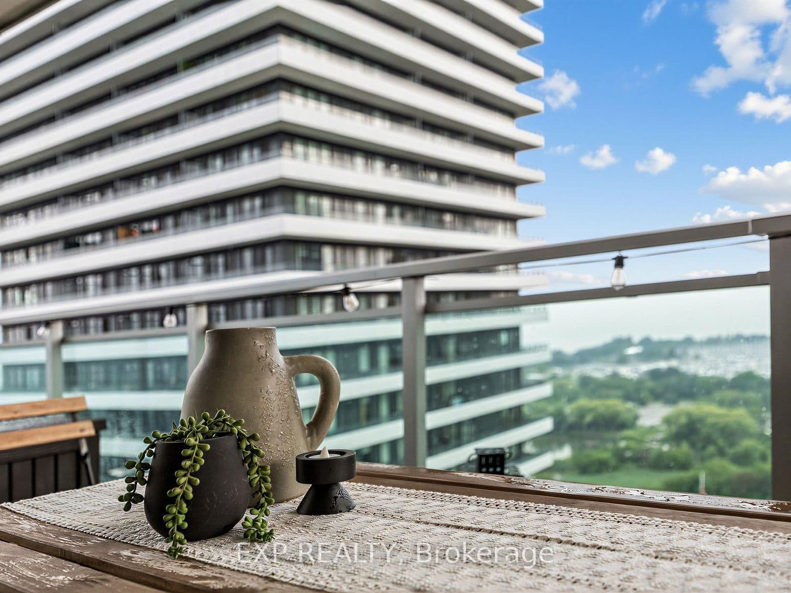 33 Shore Breeze Drive, Unit 1910 thumbnail 24