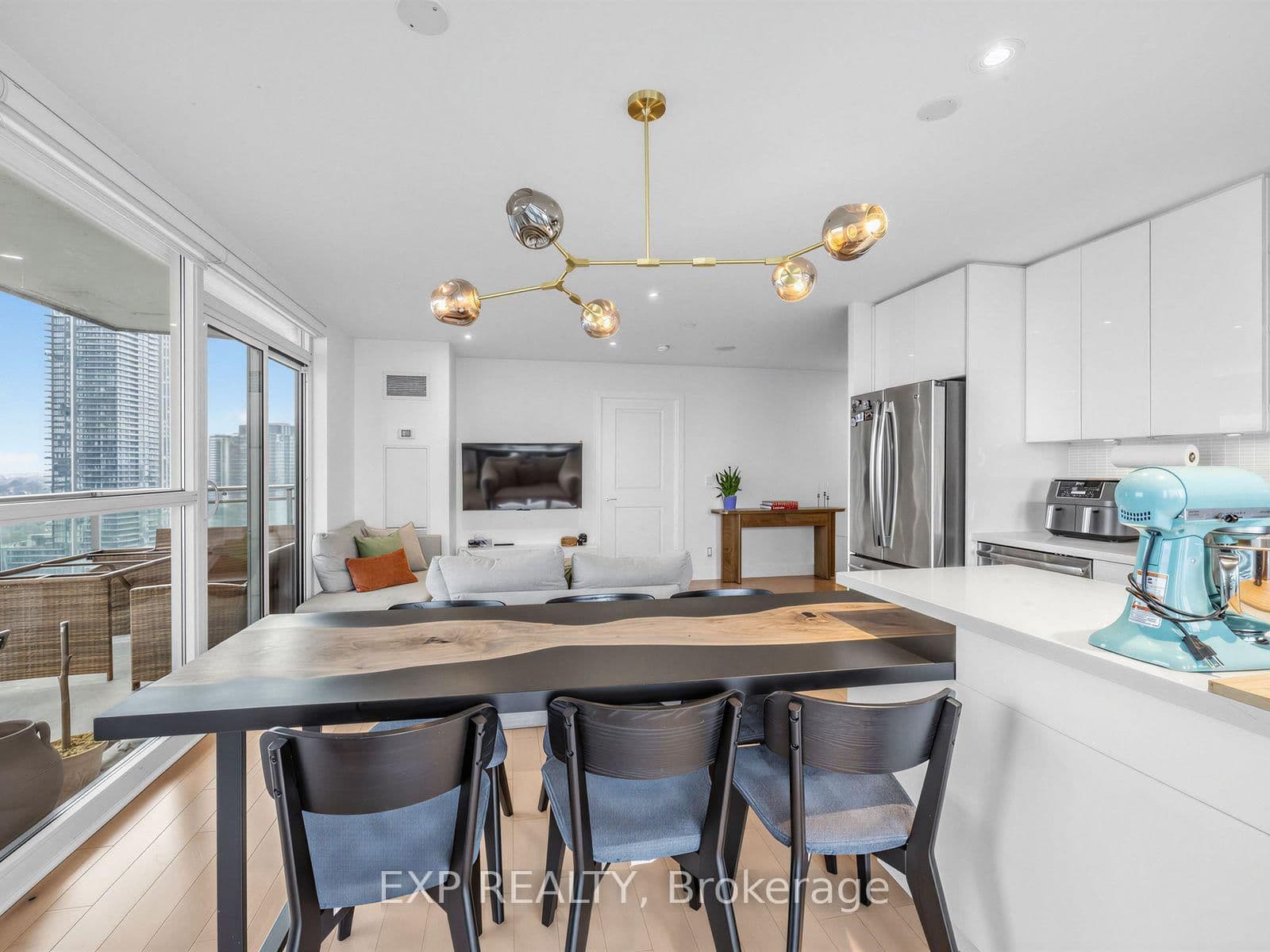 33 Shore Breeze Drive, Unit 1910 thumbnail 8