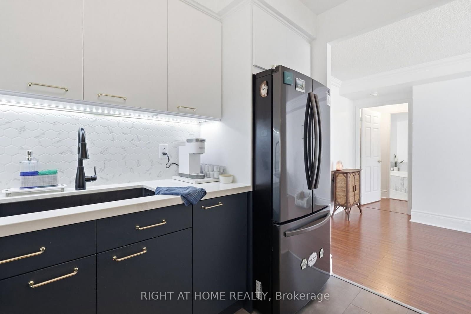 2285 Lake Shore Boulevard W, Unit 312 thumbnail 11
