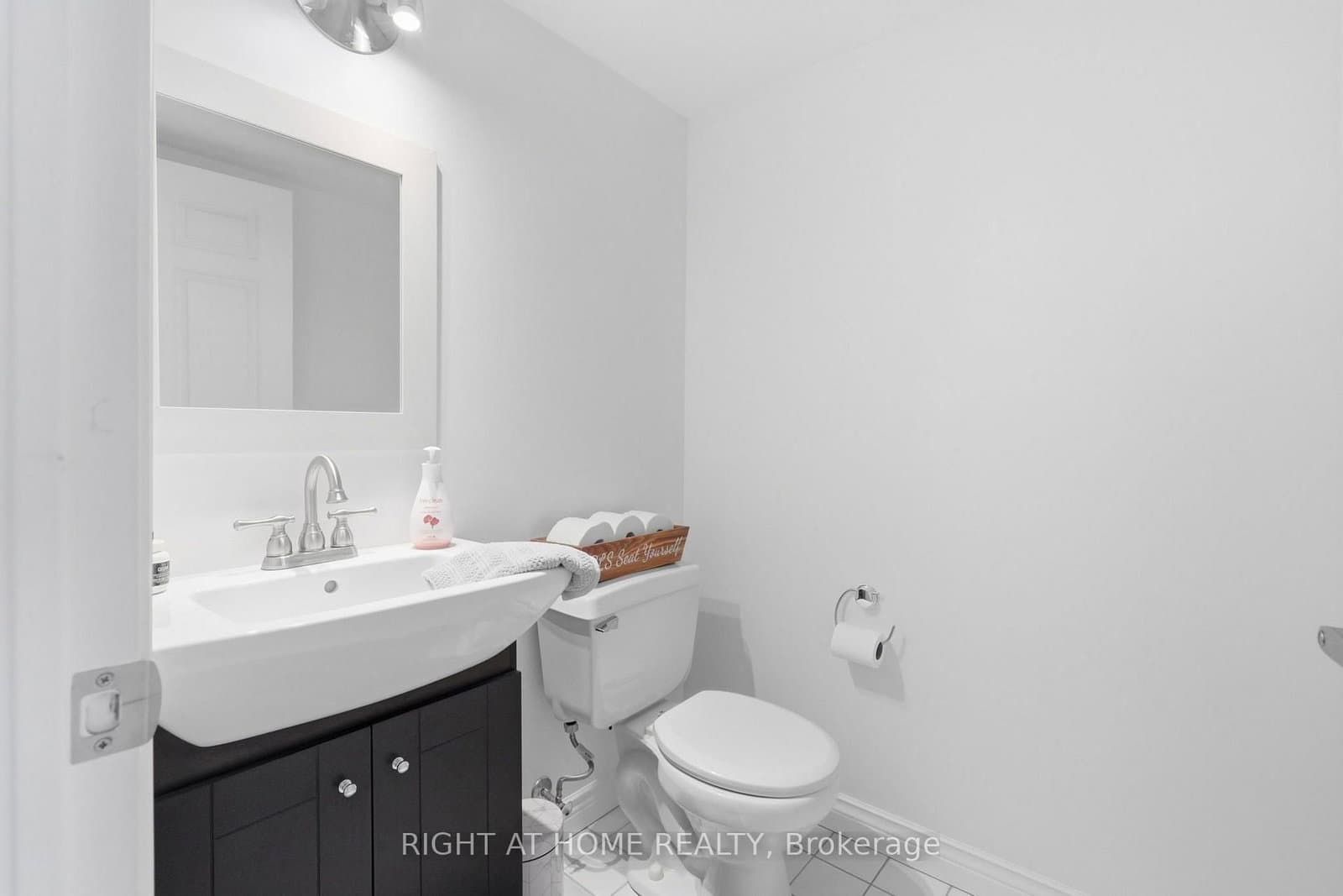 2285 Lake Shore Boulevard W, Unit 312 thumbnail 17