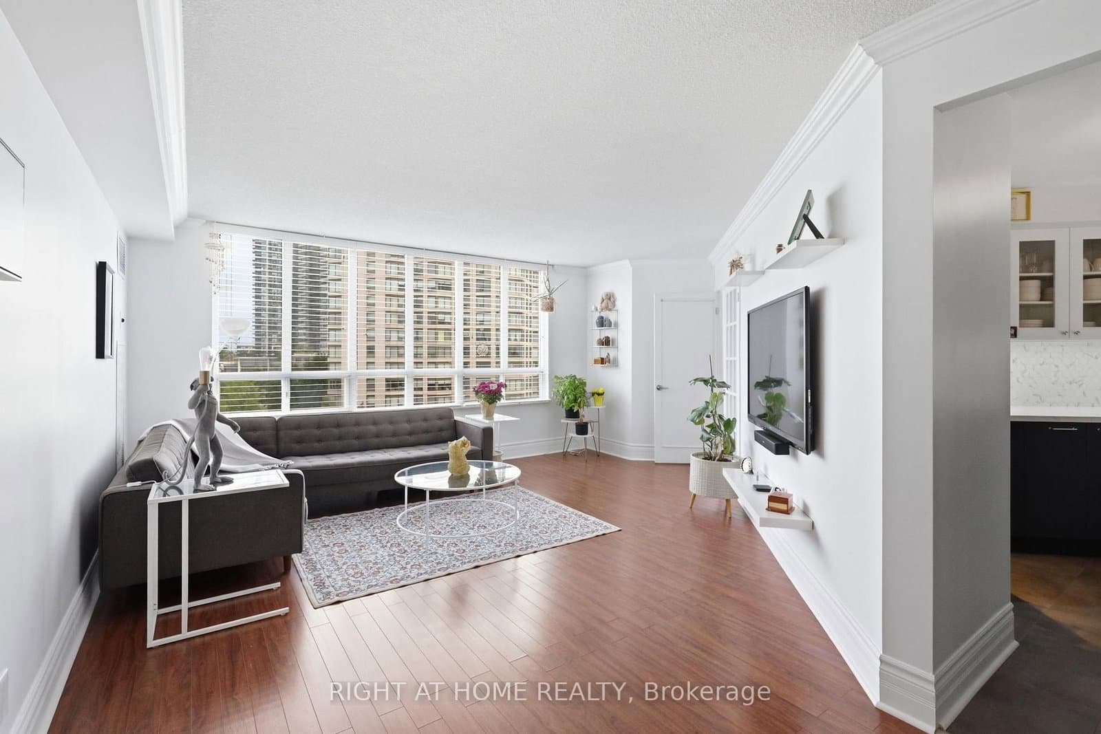 2285 Lake Shore Boulevard W, Unit 312 thumbnail 4