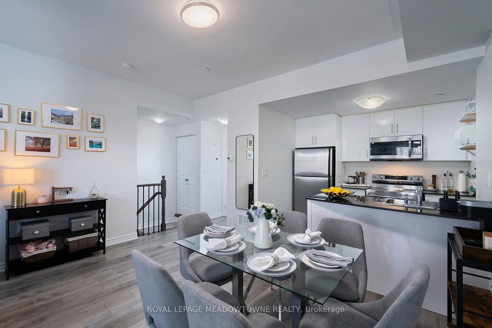 10 Carnation Avenue, Unit 19 thumbnail 8