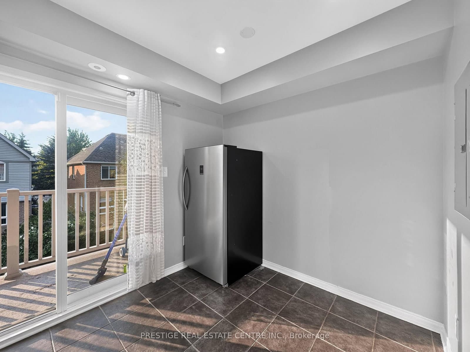 5050 Intrepid Drive, Unit 31 thumbnail 11