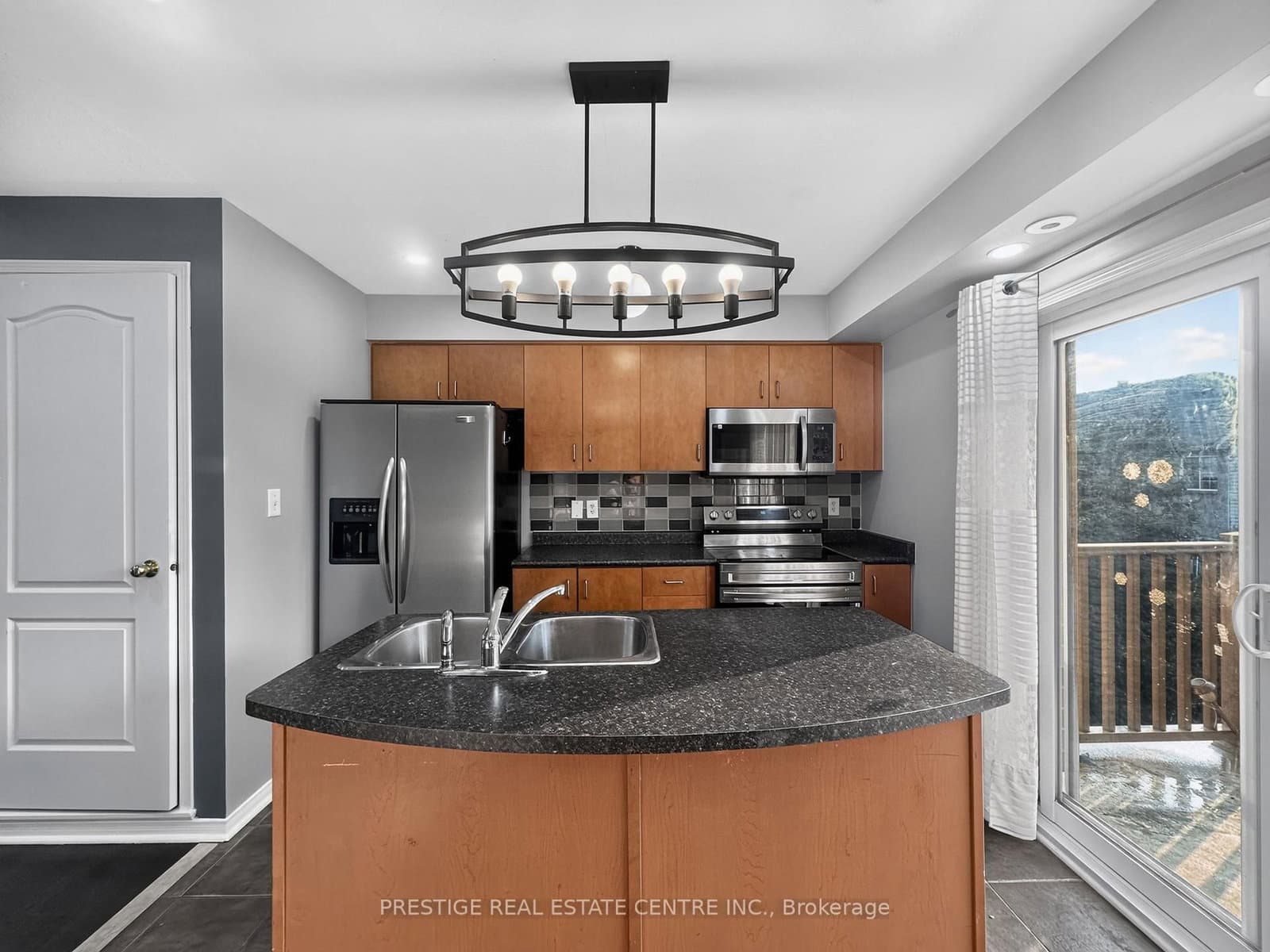 5050 Intrepid Drive, Unit 31 thumbnail 14