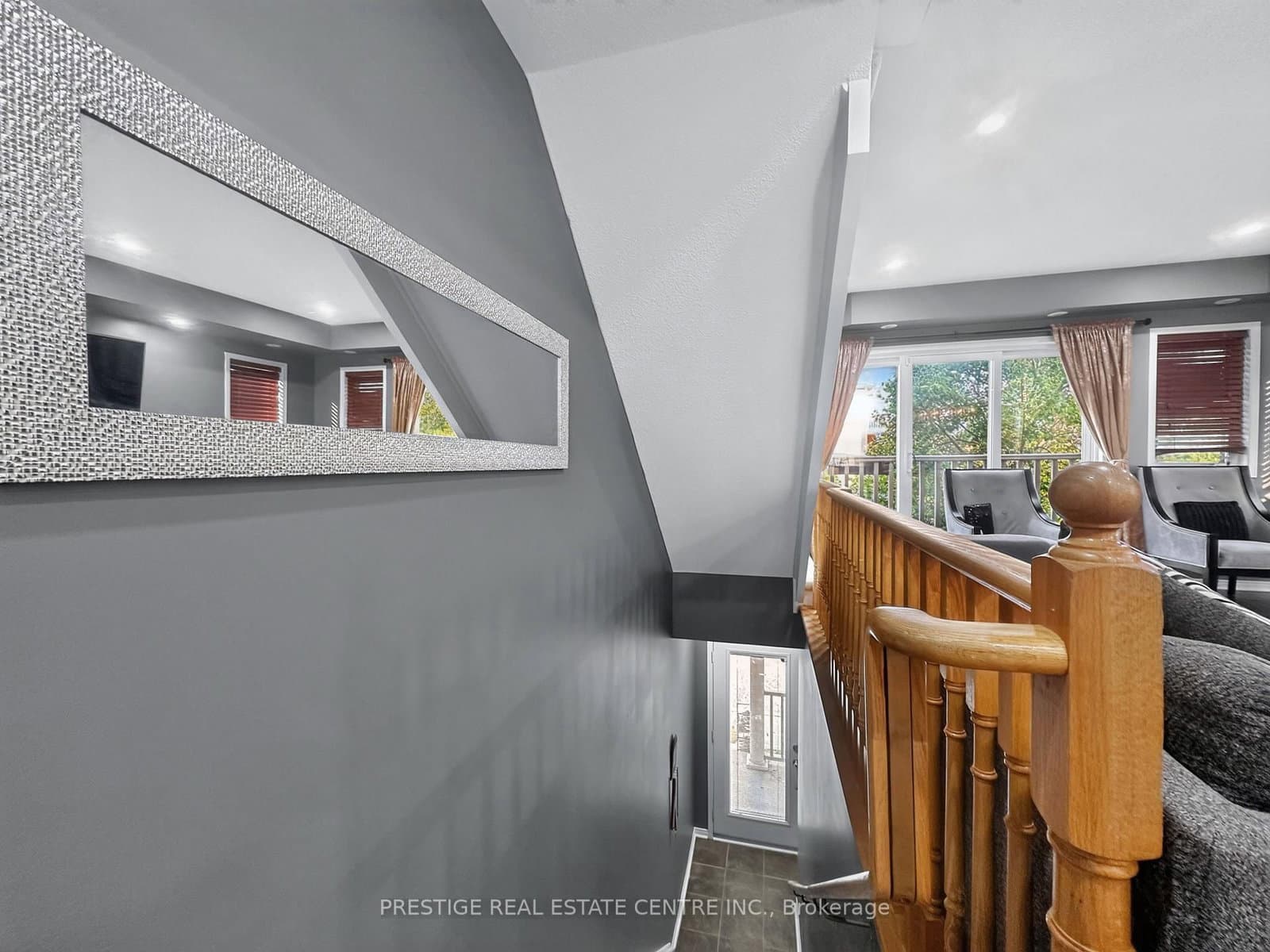 5050 Intrepid Drive, Unit 31 thumbnail 4