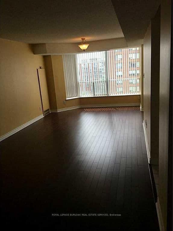 1276 Maple Crossing Boulevard, Unit 809 thumbnail 4