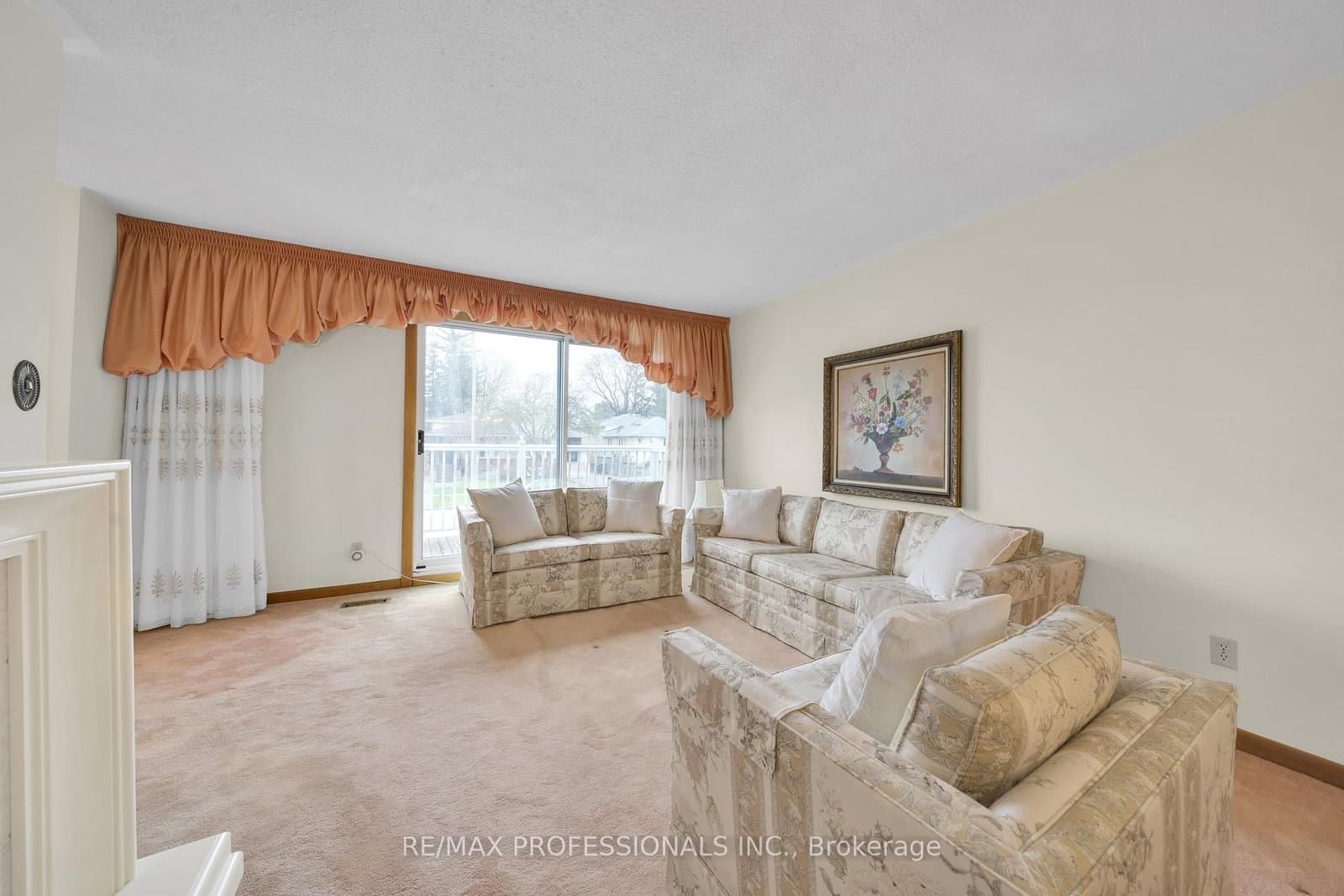 1877 Silverberry Crescent thumbnail 11