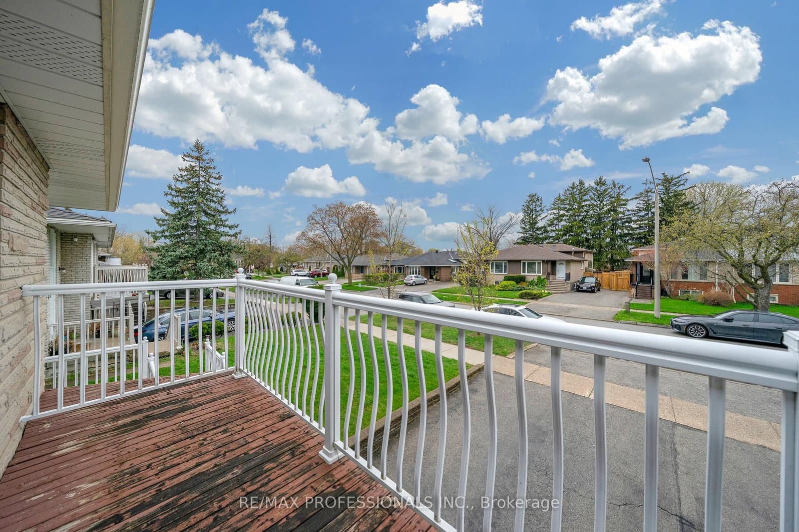1877 Silverberry Crescent thumbnail 12