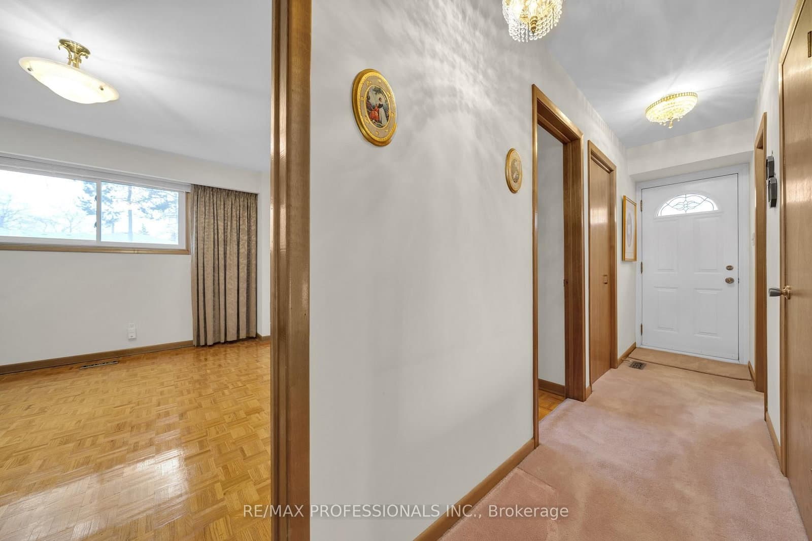 1877 Silverberry Crescent thumbnail 18