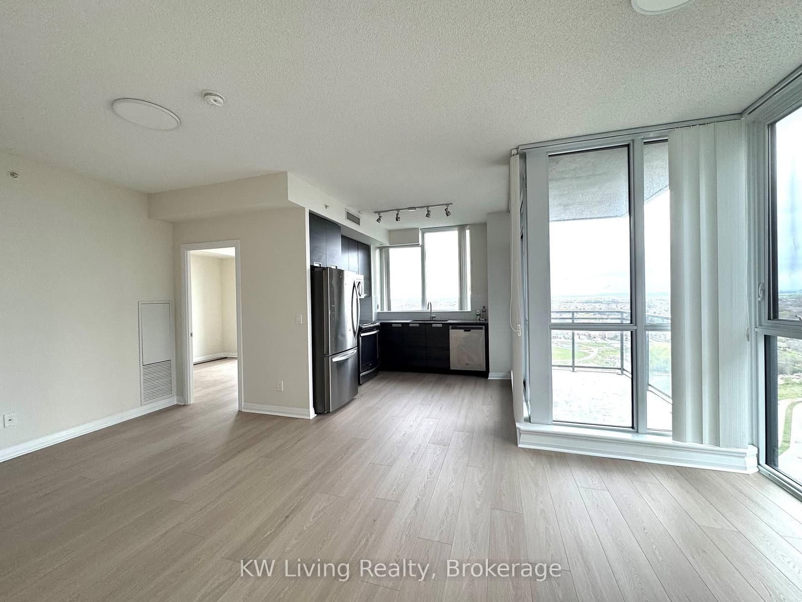 75 Eglinton Avenue W, Unit 1807 thumbnail 18