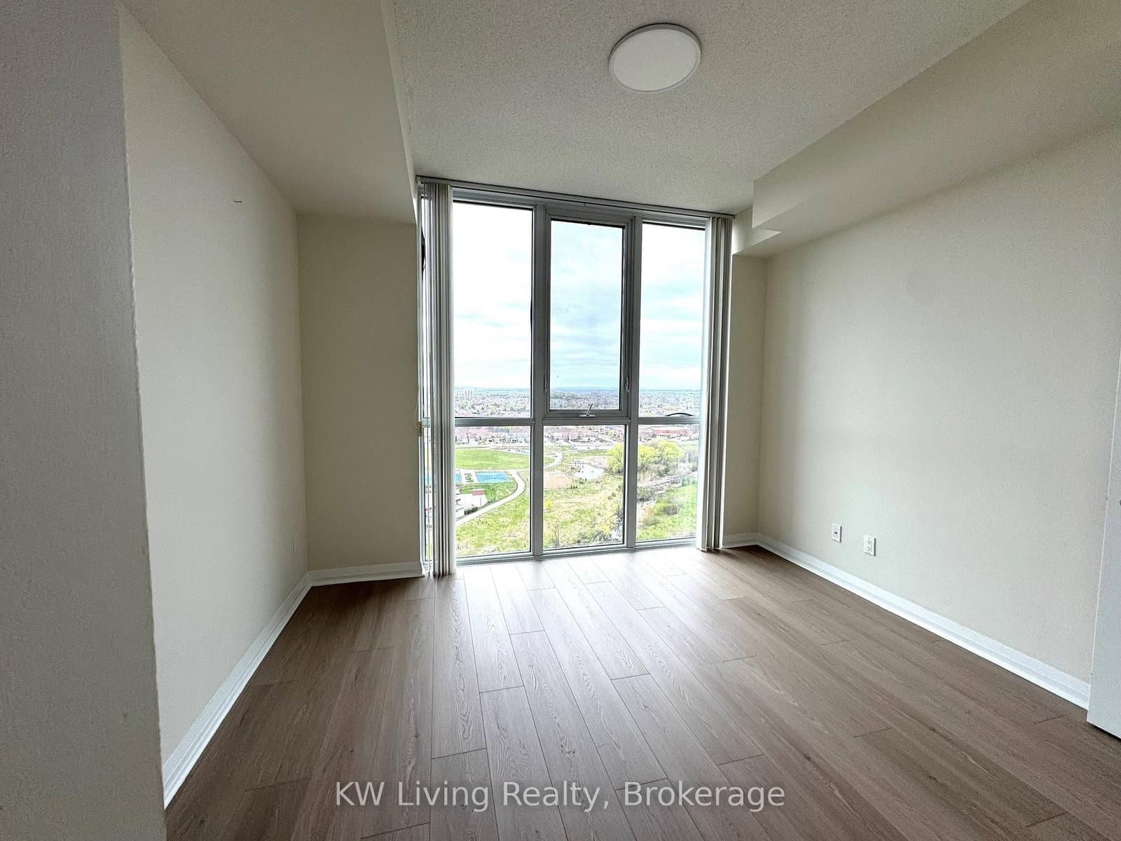 75 Eglinton Avenue W, Unit 1807 thumbnail 20