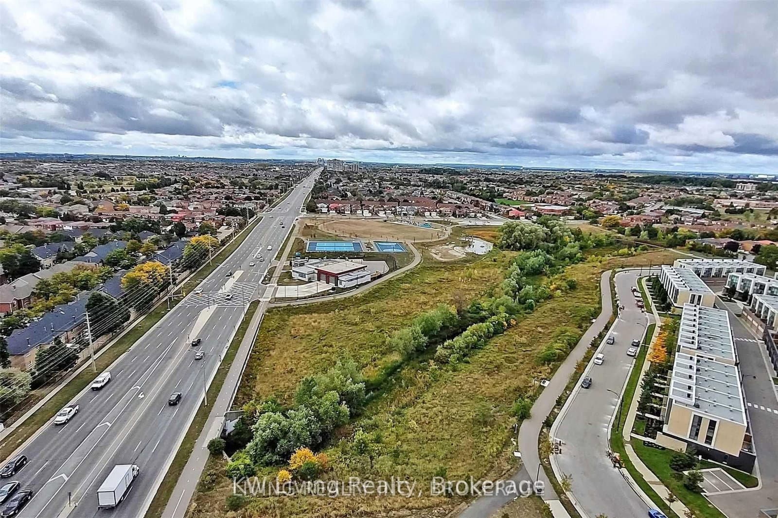 75 Eglinton Avenue W, Unit 1807 thumbnail 30