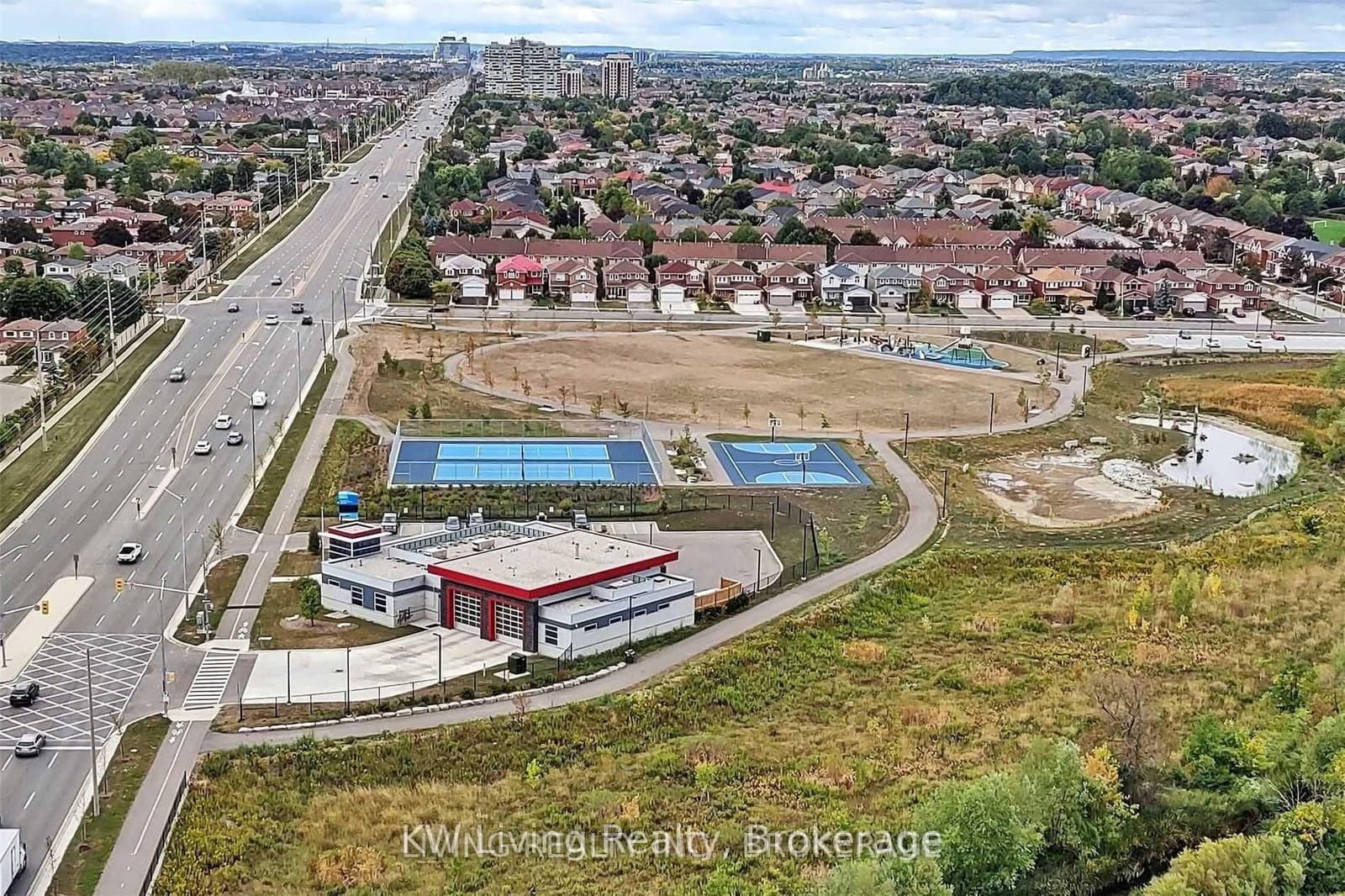 75 Eglinton Avenue W, Unit 1807 thumbnail 31