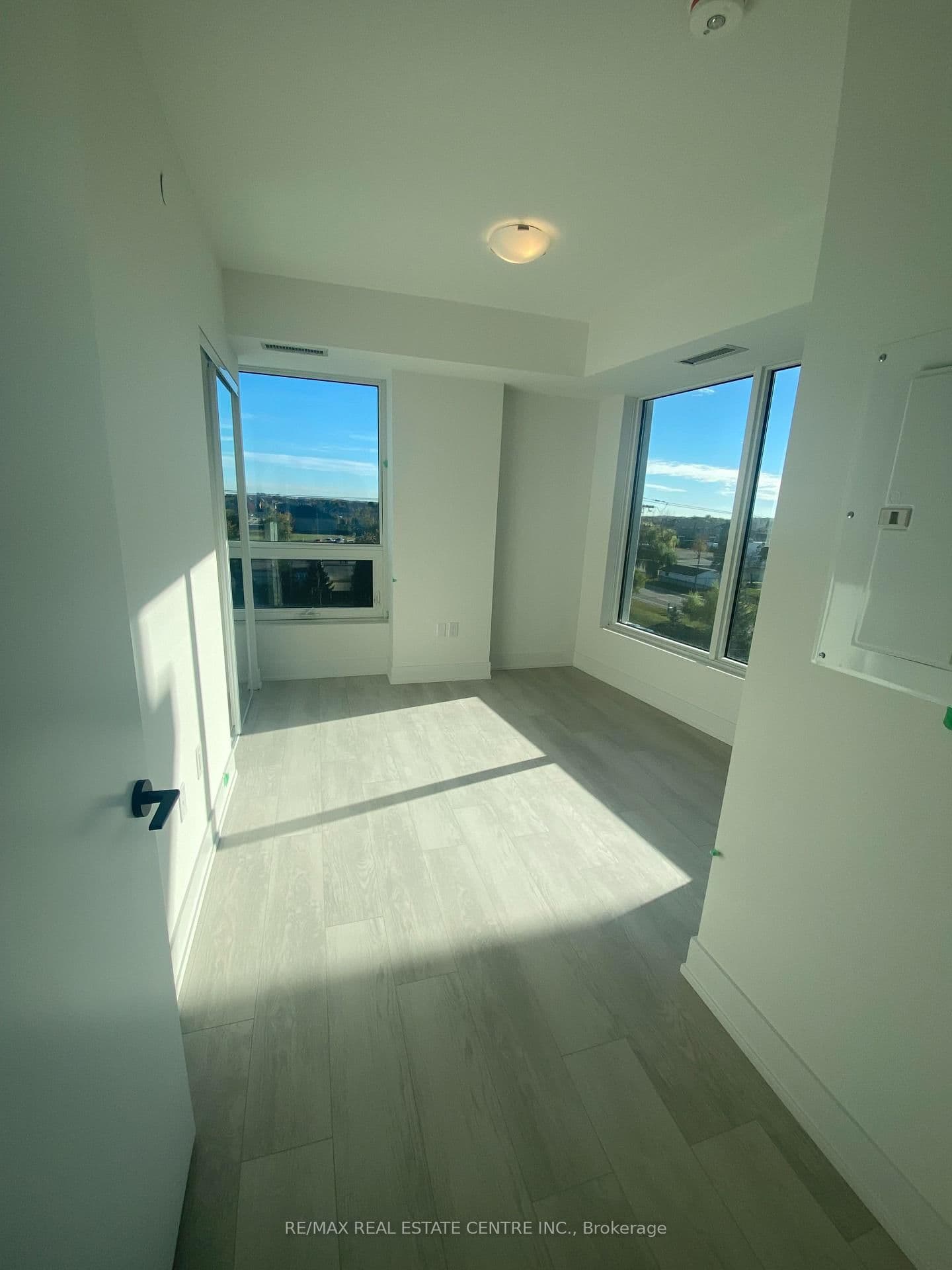 2450 Old Bronte Road, Unit 417 thumbnail 6