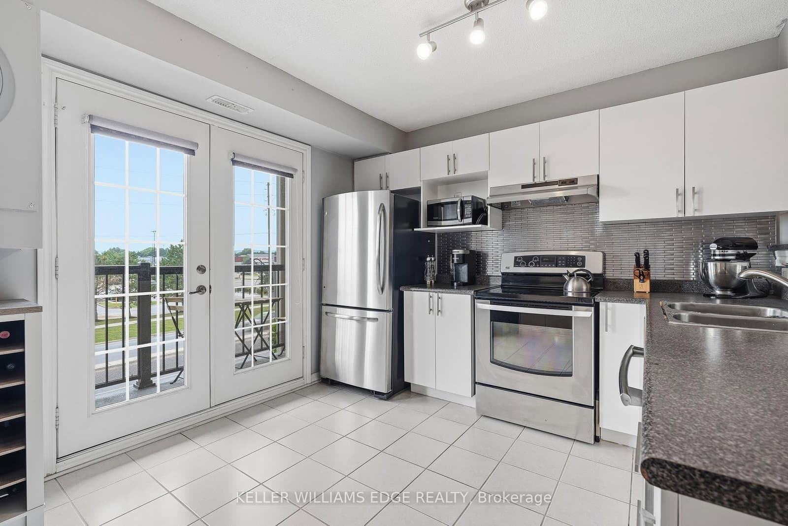 2035 Appleby Line, Unit 307 thumbnail 17