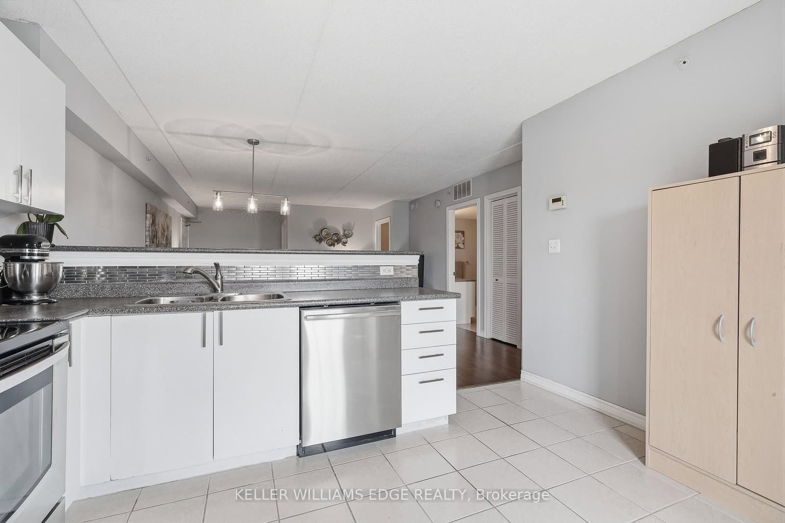 2035 Appleby Line, Unit 307 thumbnail 20