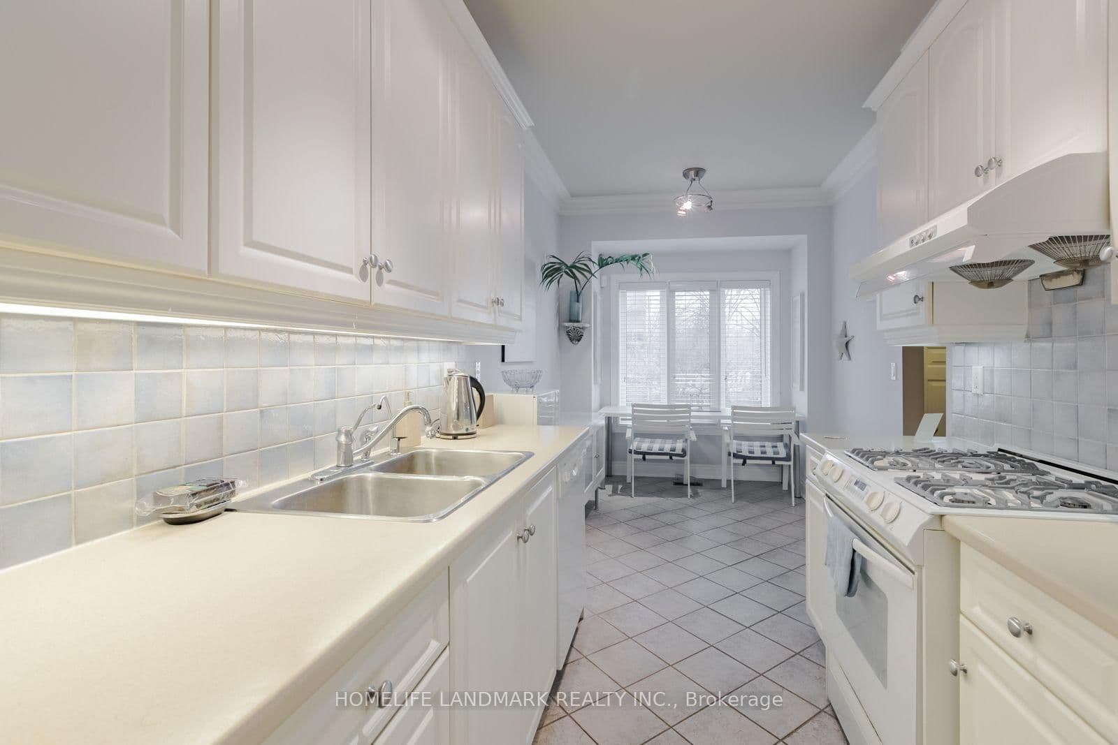 2283 Lake Shore Boulevard W, Unit B thumbnail 20